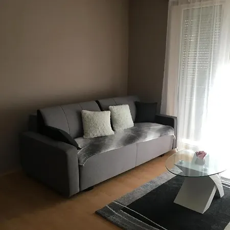 Peppy & Pool Apartmán Balatonfüred