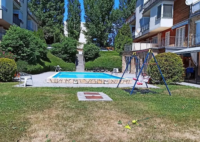 Apartment Peppy & Pool